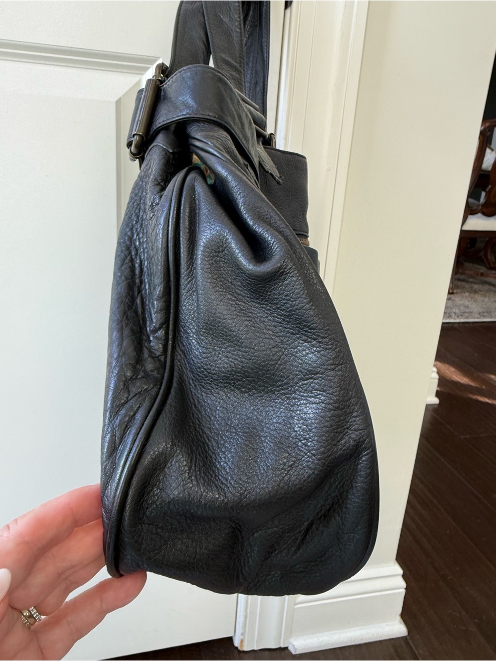 Marc Jacobs Black Leather Shoulder Bag - Picture 3 of 7